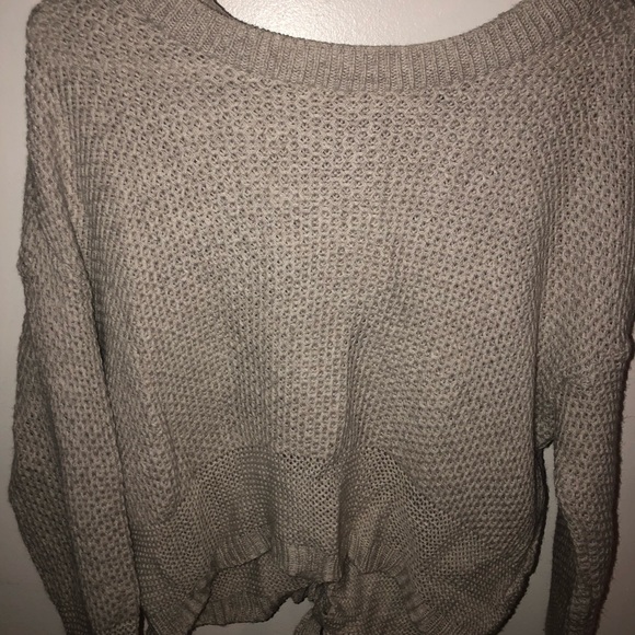 Camel color sweater with tie back - Picture 2 of 4